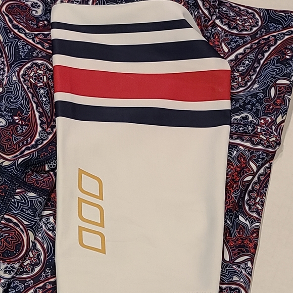 Lorna Jane High Rise Revival Core Paisleys Print Red White Blue Leggings | S - Picture 7 of 11